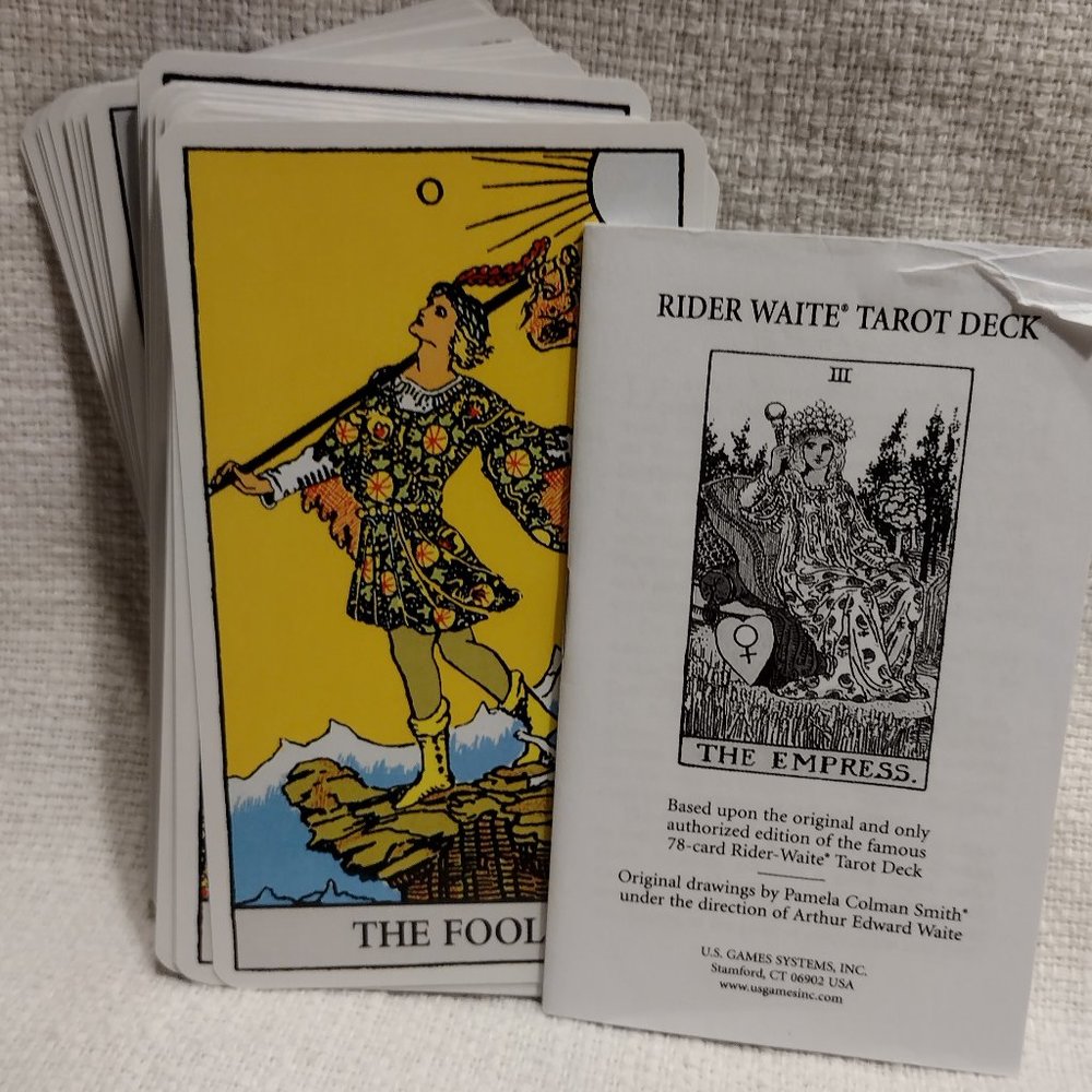 The Rider Tarot Deck - Picture 3 of 13